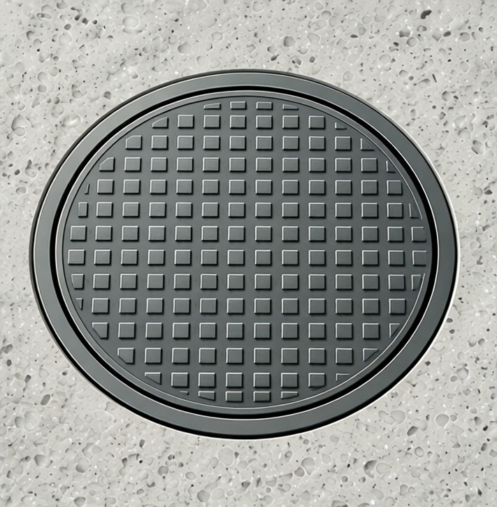 Geschlossener Kanaldeckel vor dem Einbau des Antiklapperrings
